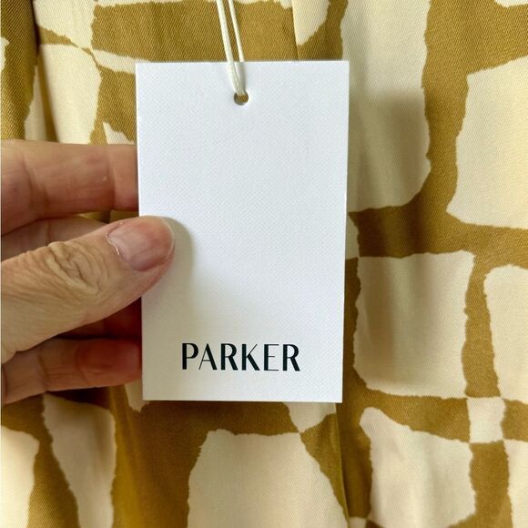 Parker wide leg dress pants. Beautiful for spring/summer. Size 0 - Picture 9 of 9